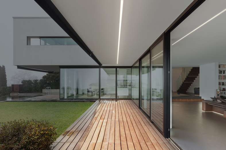 LINEA-IN20_TRIMLESS_application_patio_1 